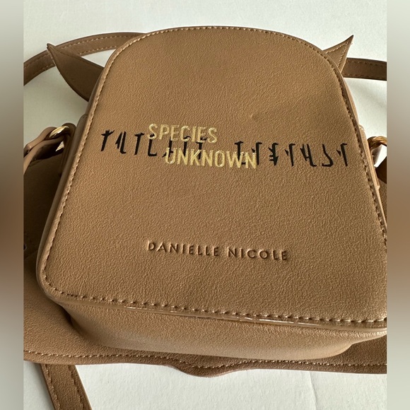 Star Wars: The Mandalorian The Child Grogu Species Unknown Crossbody Purse - Picture 9 of 9